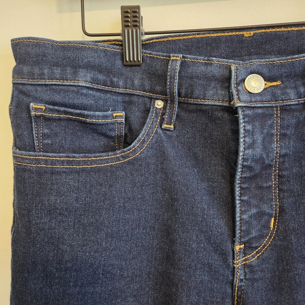 Levi’s 311 Shaping Skinny Jeans – Dark Wash – 30x30 - Picture 3 of 5
